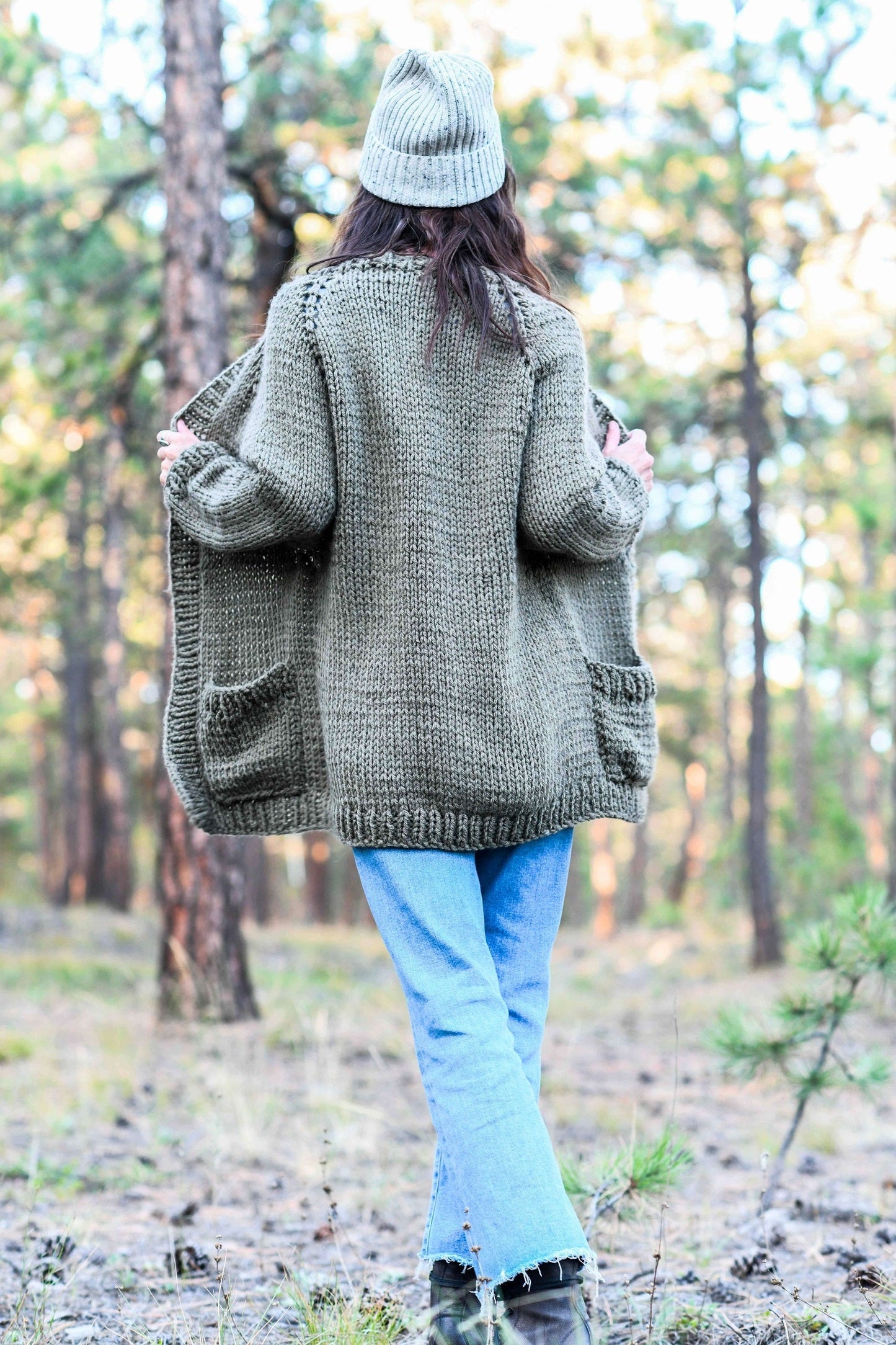 Knit Kit - Artista Simple Raglan Cardigan
