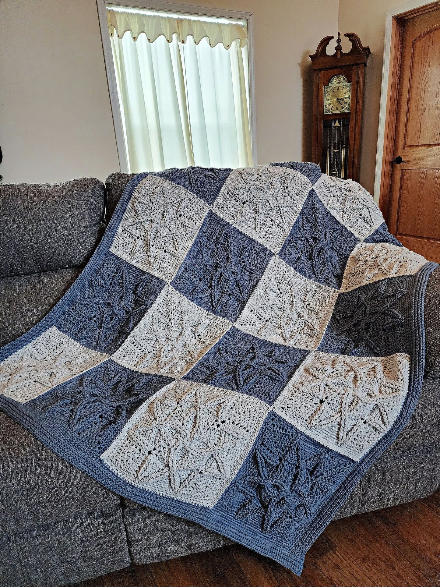 Crochet Kit - Cabled Blooms Blanket