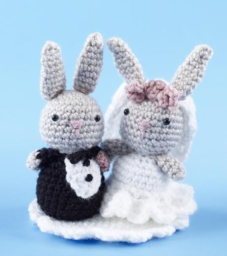 Amigurumi Bunny Wedding Cake Topper (Crochet)