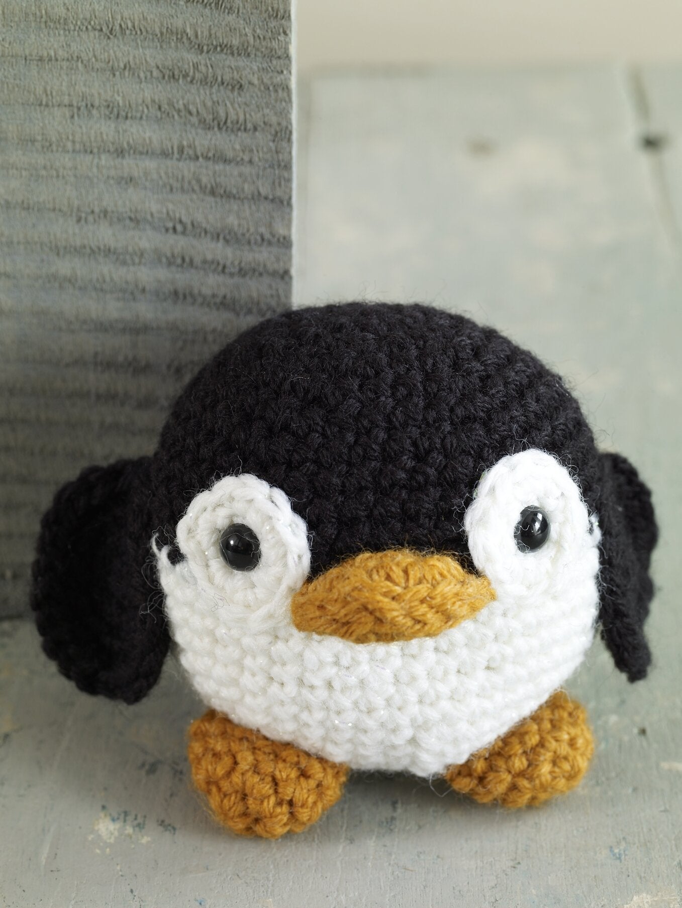 Amigurumi Penguin Pattern (Crochet)