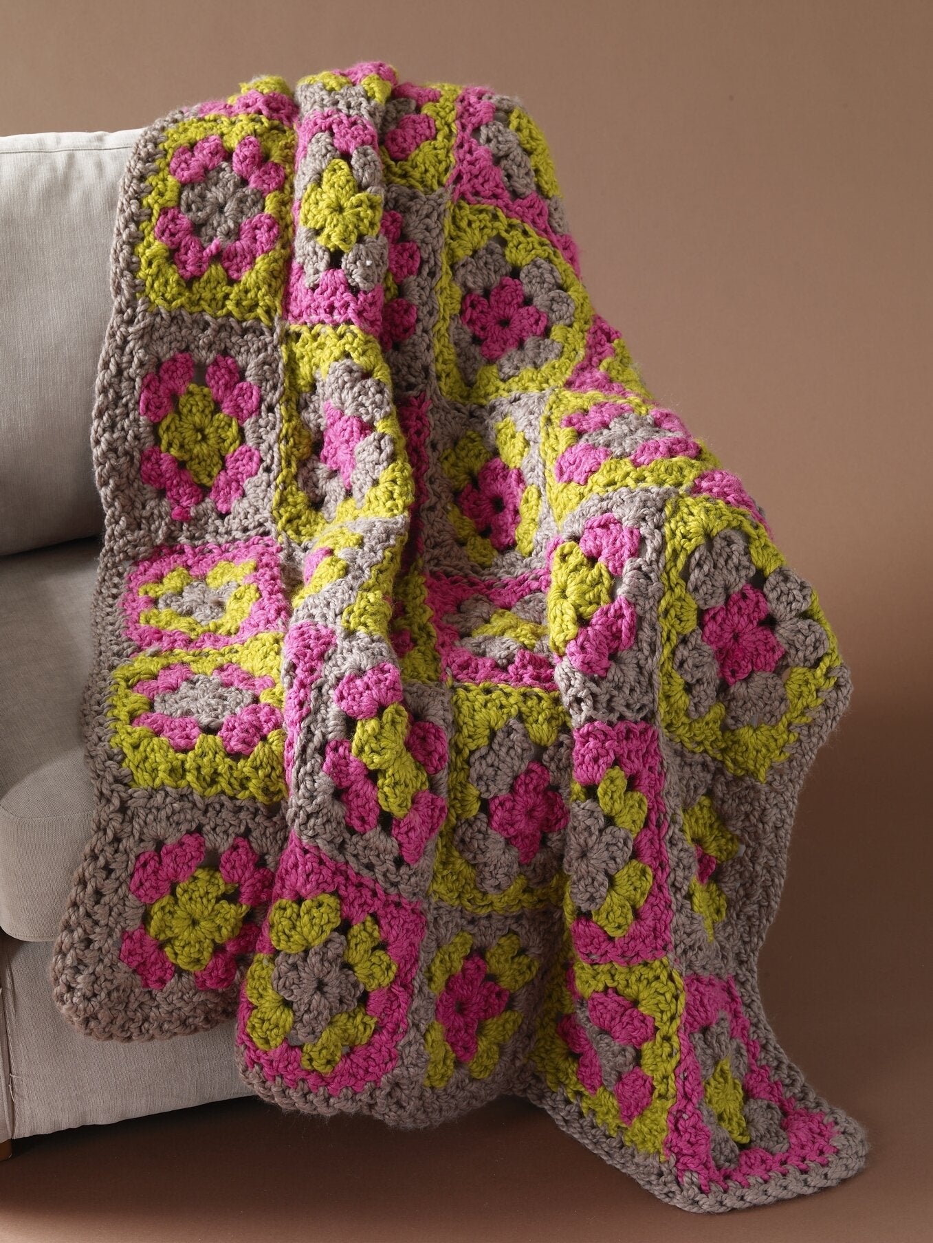 Granny Square Crochet Afghan Pattern (Crochet)