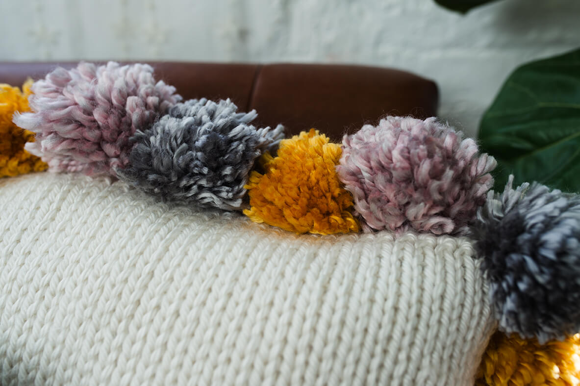 Festive Pom-pom Pillow Cover (Knit)