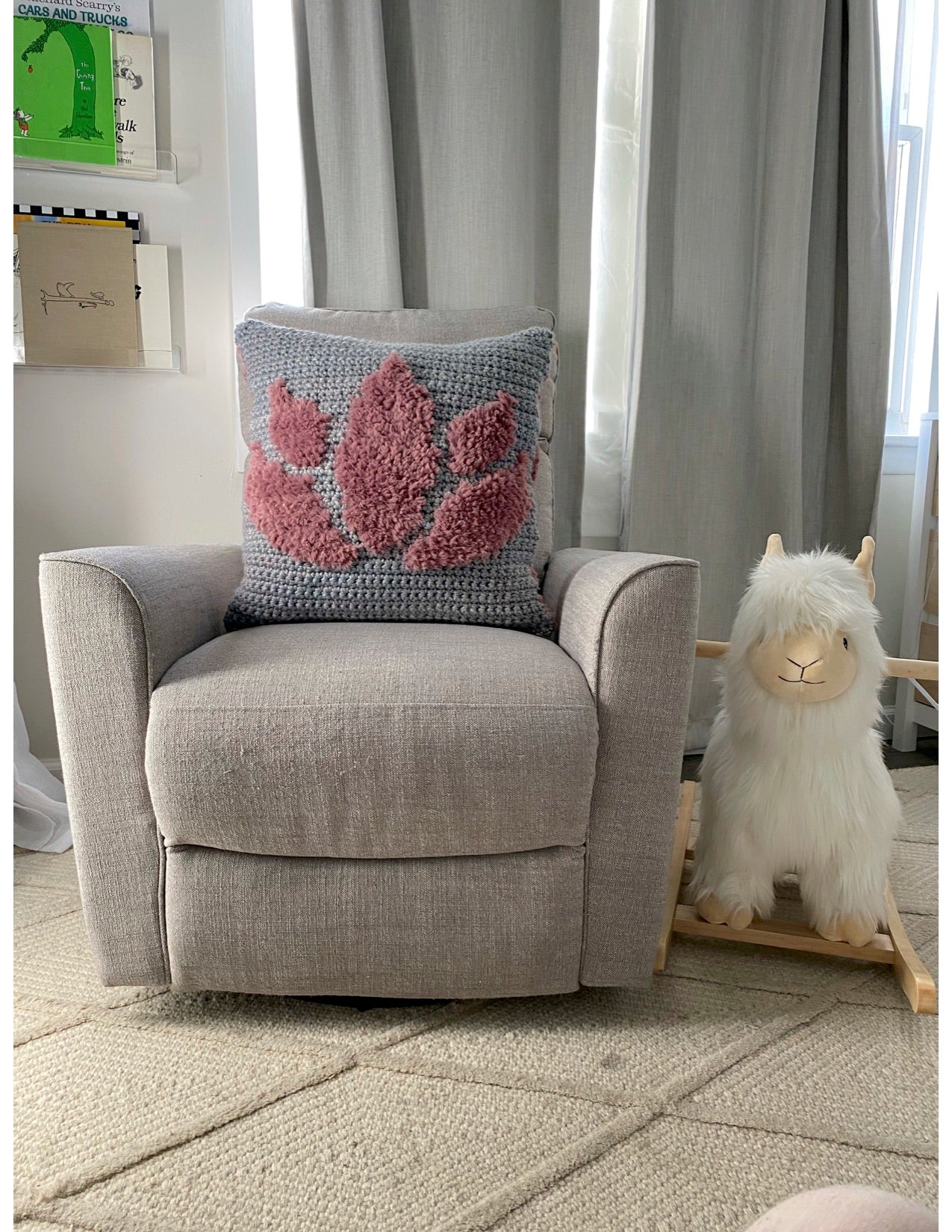 Lotus Pillow (Crochet)