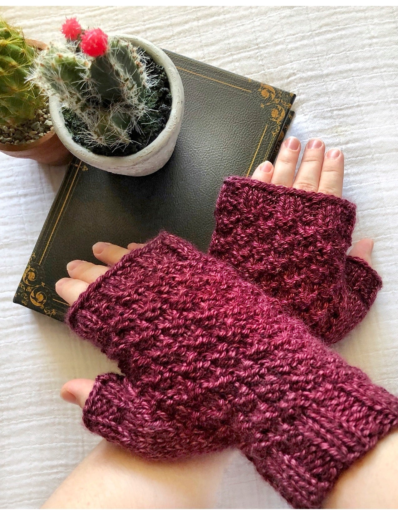 Prickly Pear Mitts (Knit)