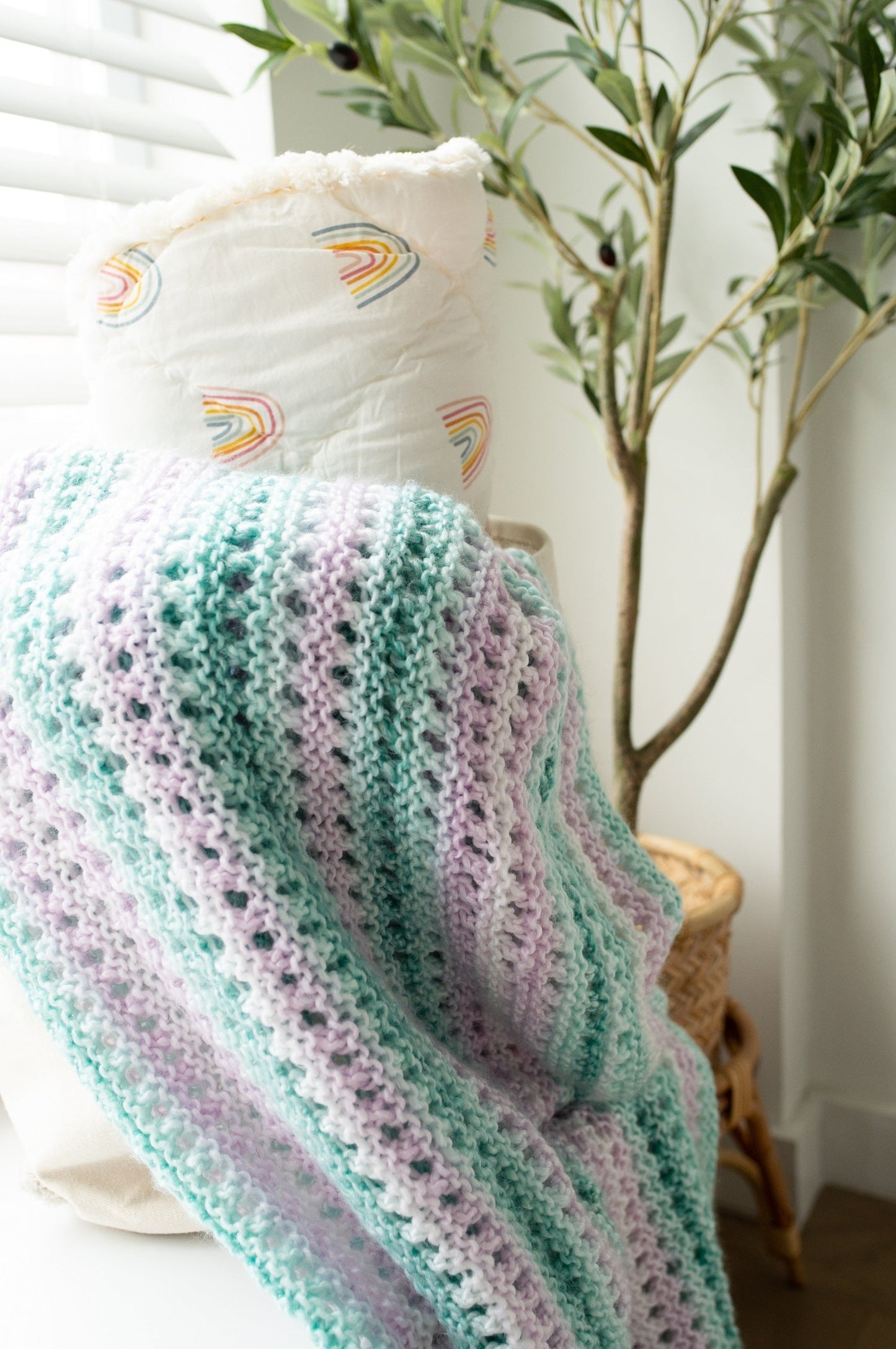 Minna Garter Eyelet Blankie (Knit)