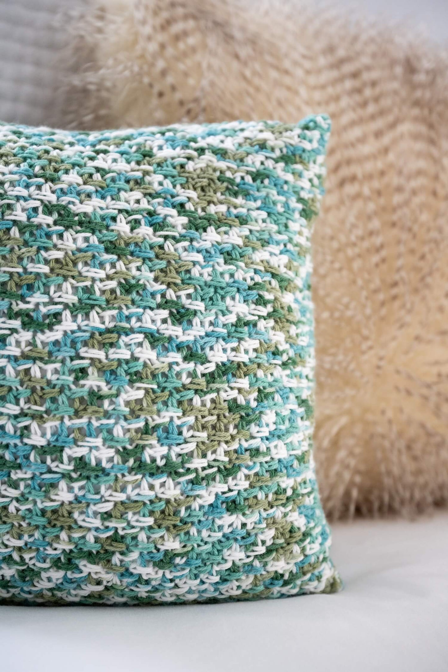 Peachtree Modern Pillow (Crochet)