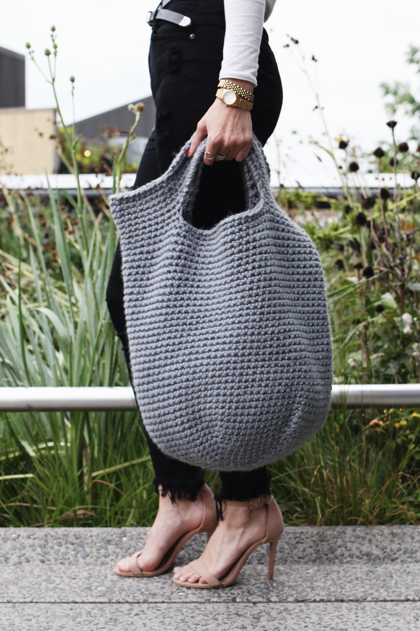 Red Hook Afternoon Shoulder Bag (Crochet)