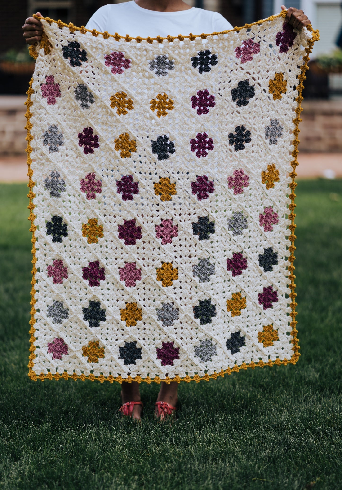Crochet Kit - Sweet Granny Baby Blanket