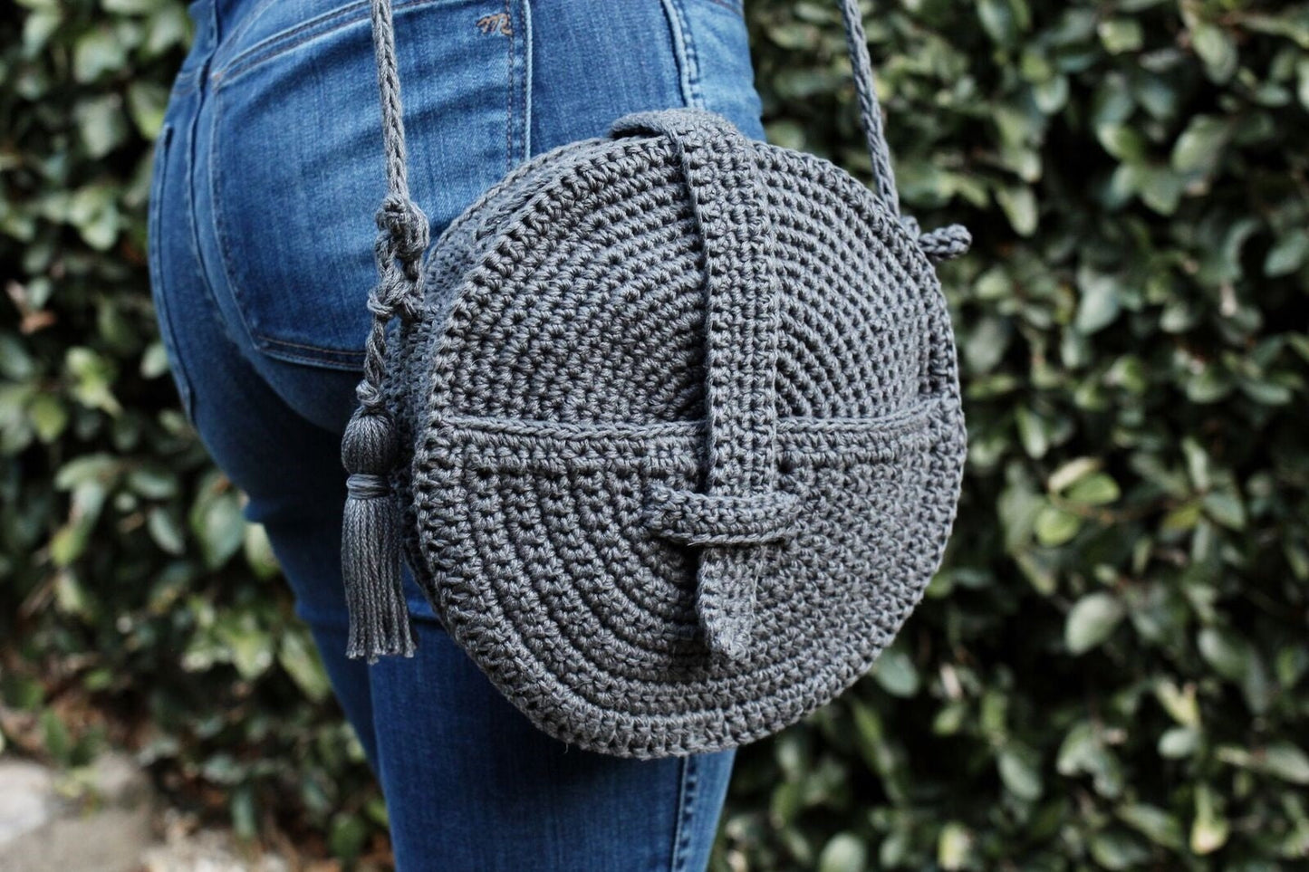 Crossbody Canteen Bag (Crochet)