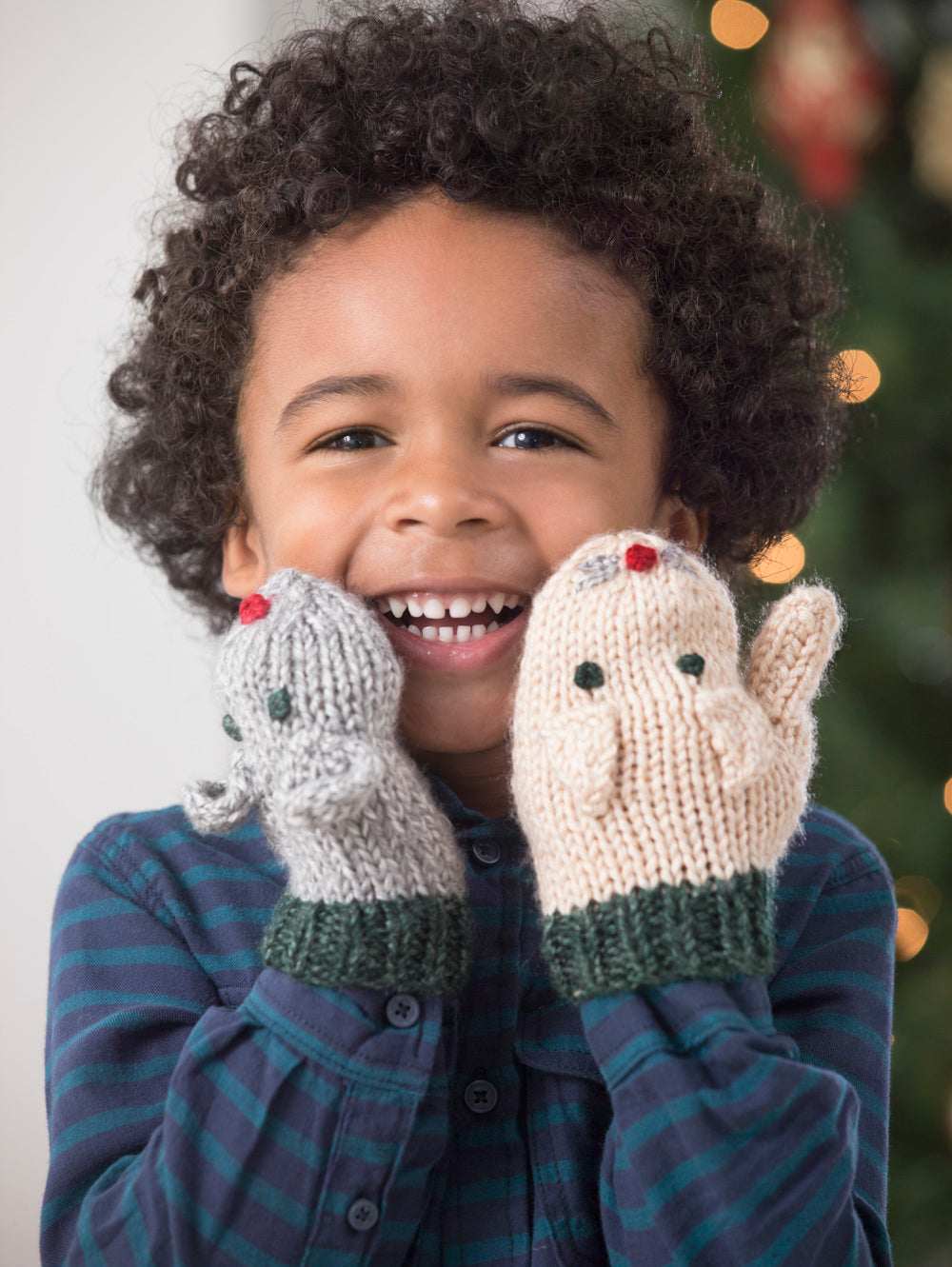 Cat And Mouse Mittens (Knit) - Version 2