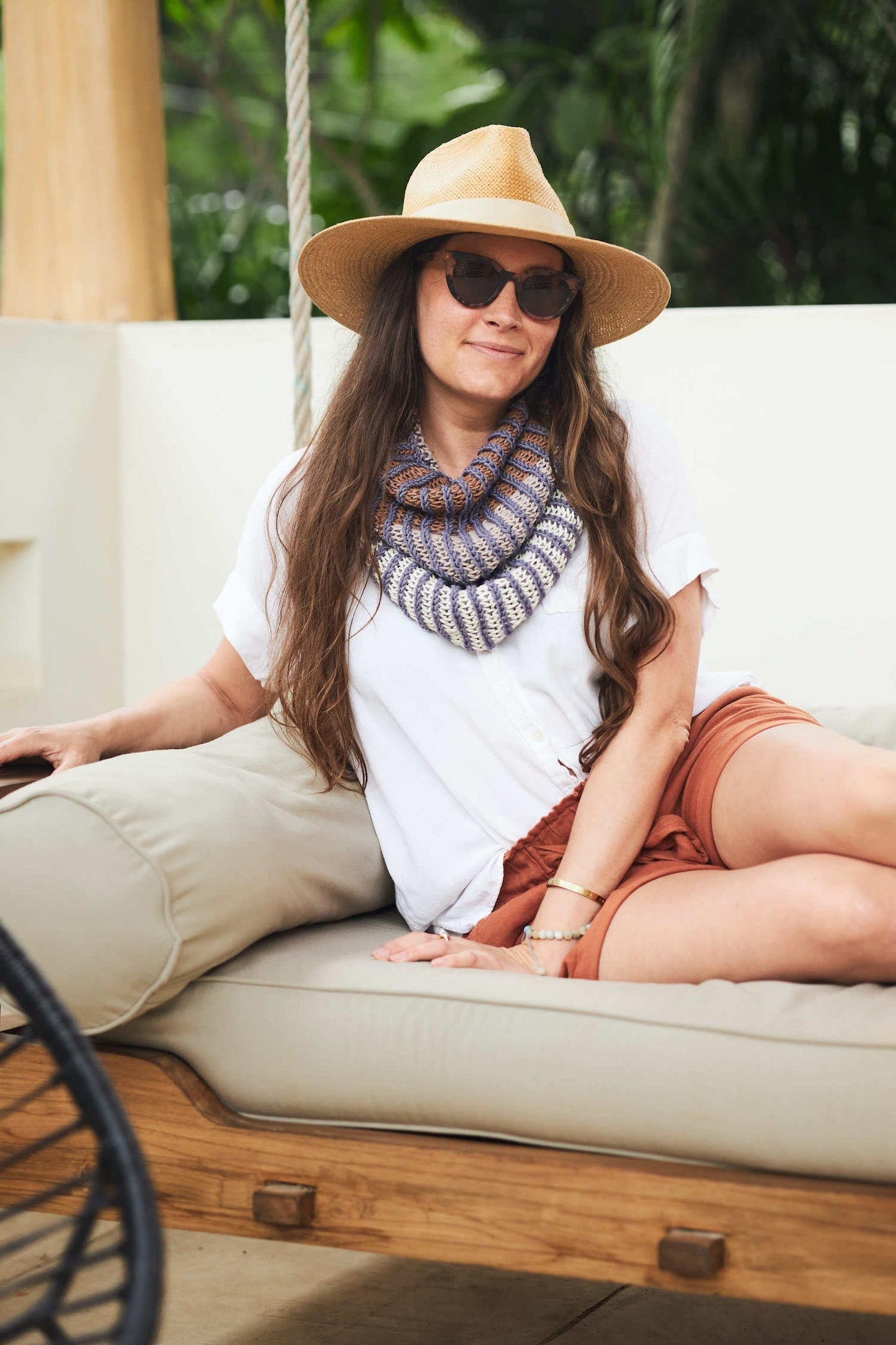 Gradient Ribbed Cowl (Knit)