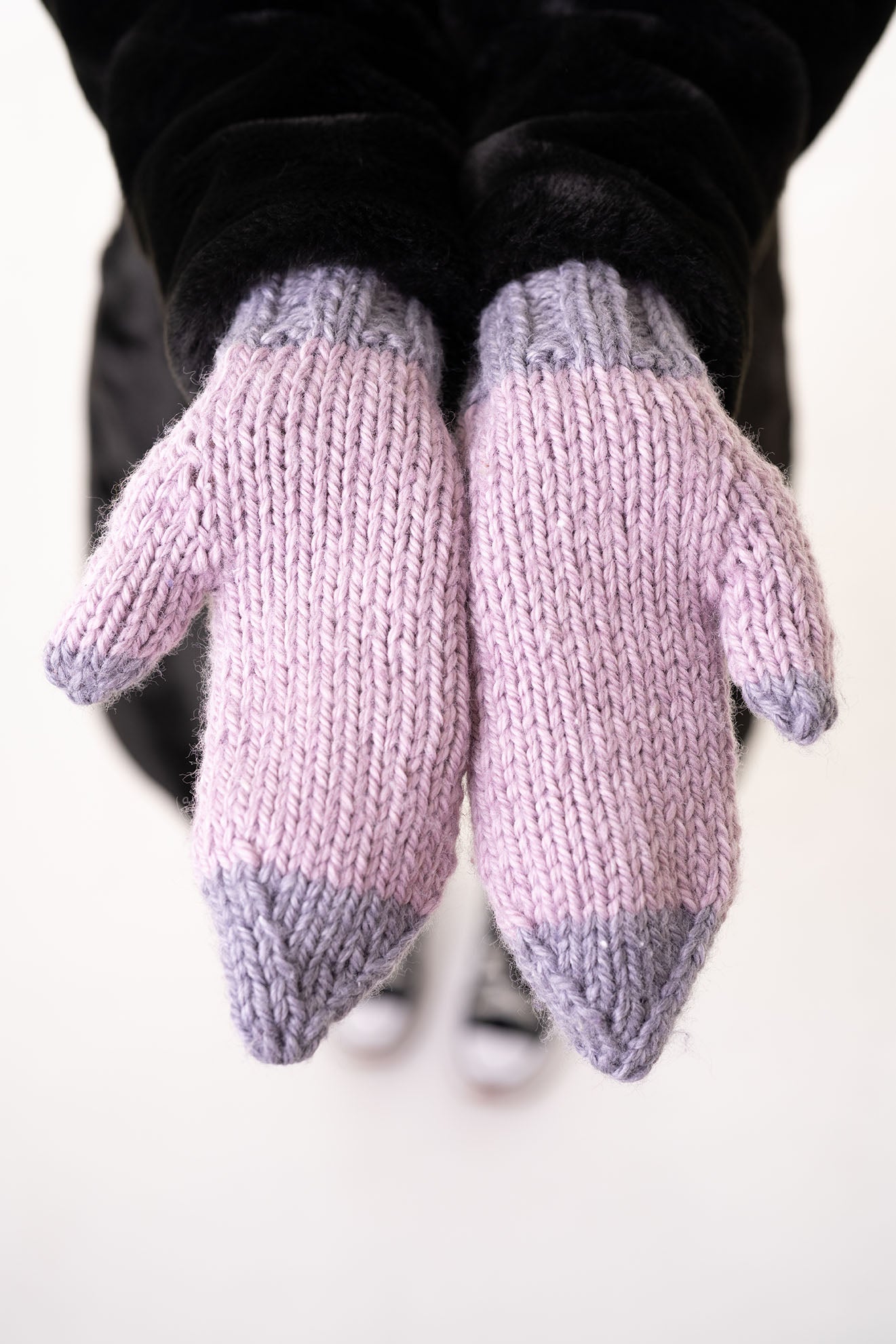 Two Color Mittens (Knit)