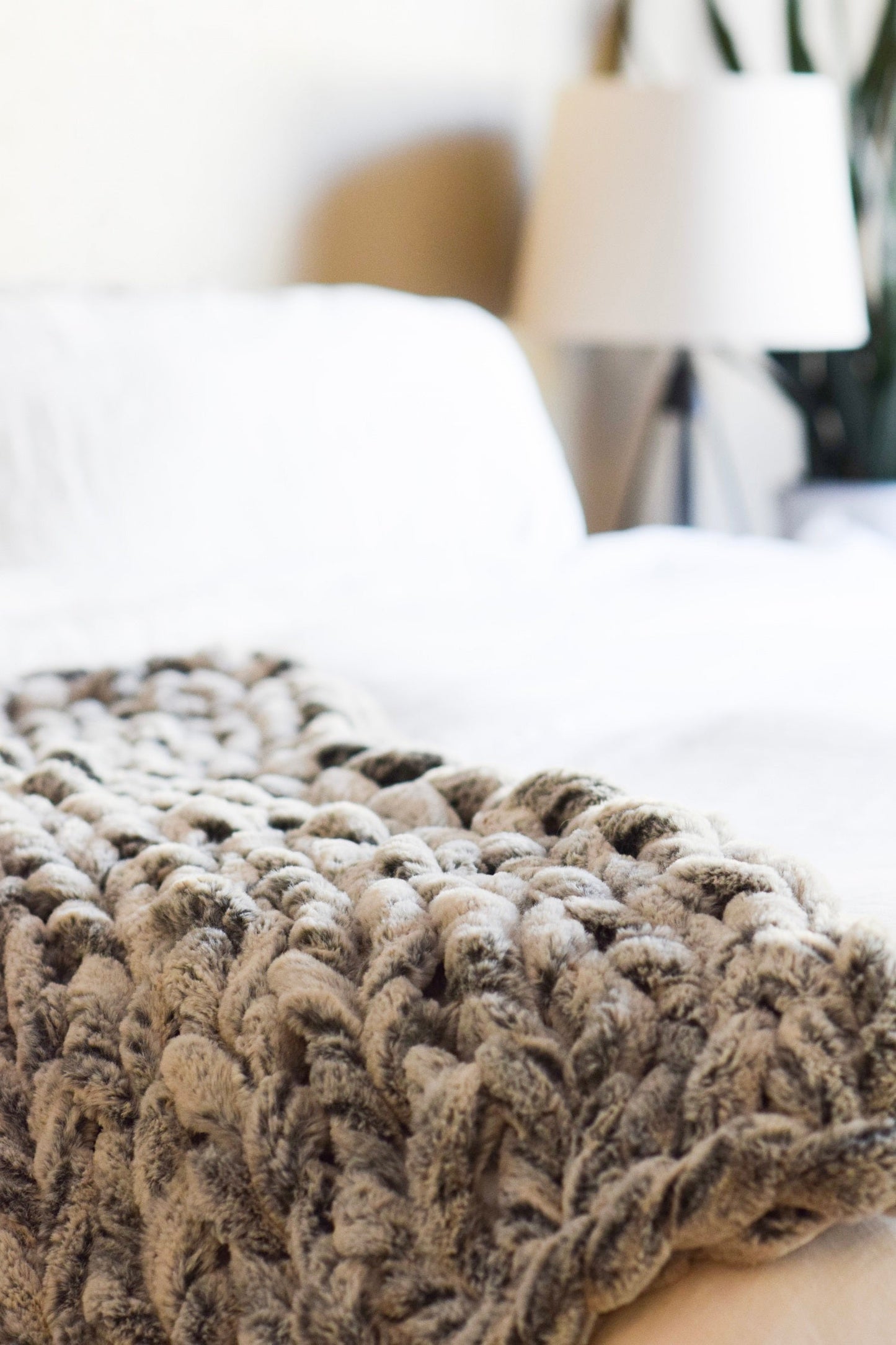Knit Kit - Yooge Big Fur Knit Throw