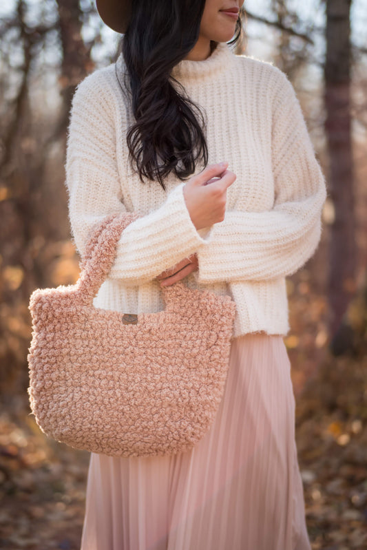 Crochet Kit - Fuzzy Fleece Bag