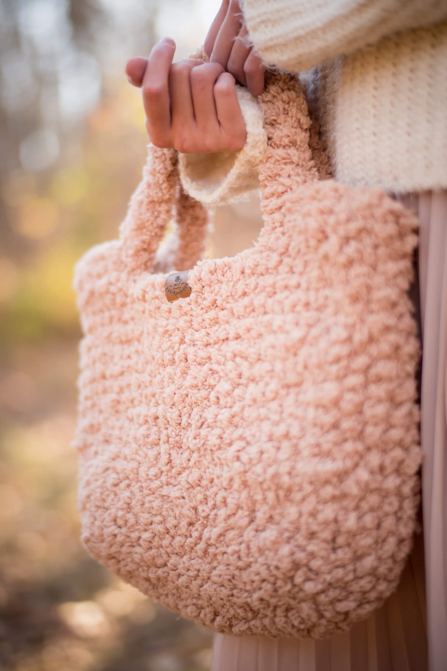 Crochet Kit - Fuzzy Fleece Bag