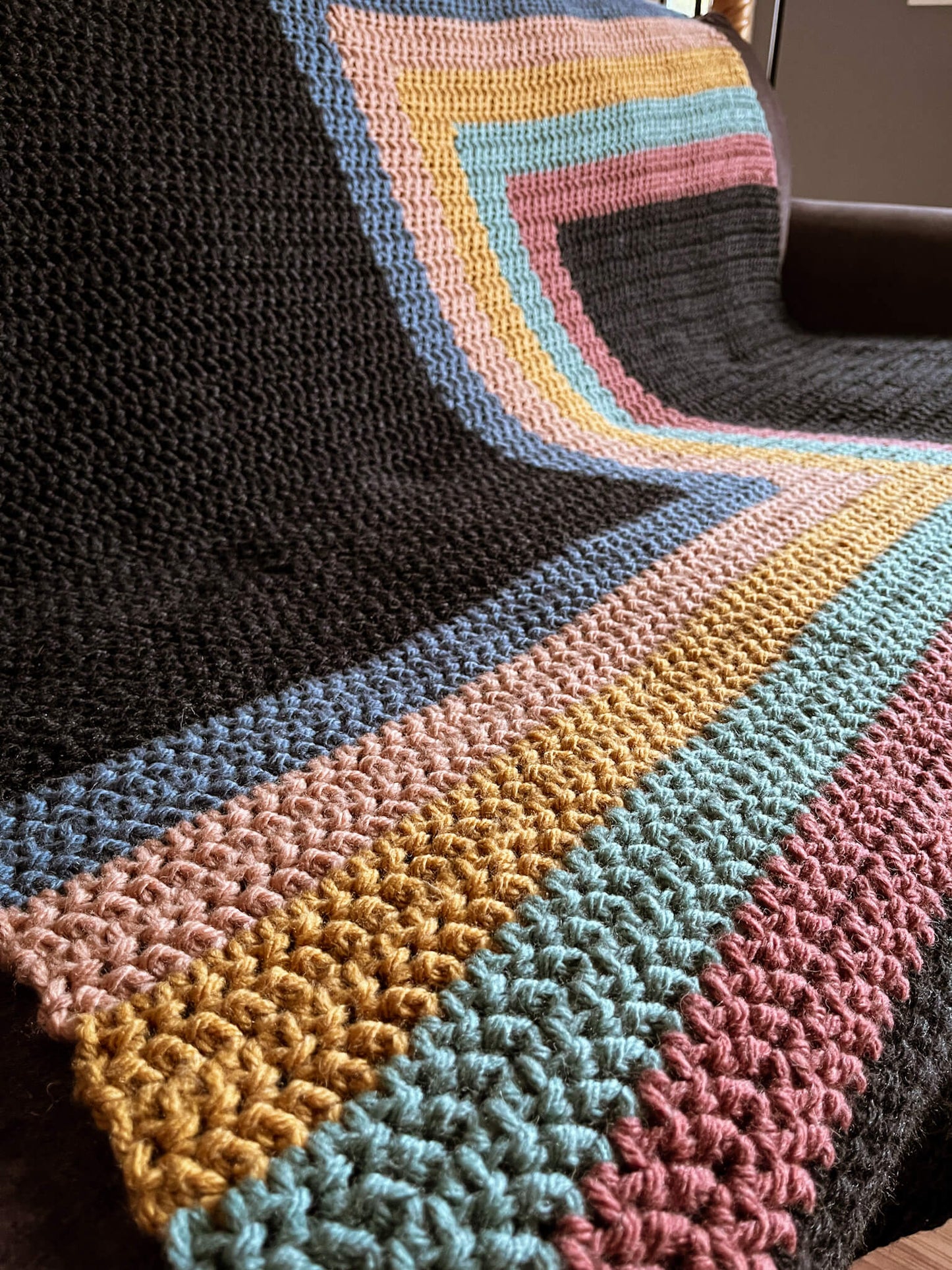 Crochet Kit - Retro Stripes Blanket