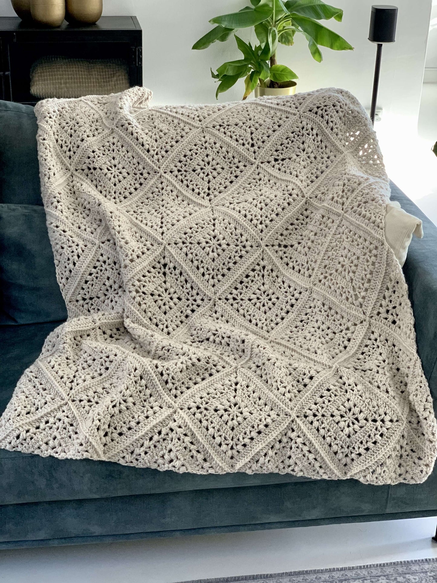 Crochet Kit - Tulip Square Throw
