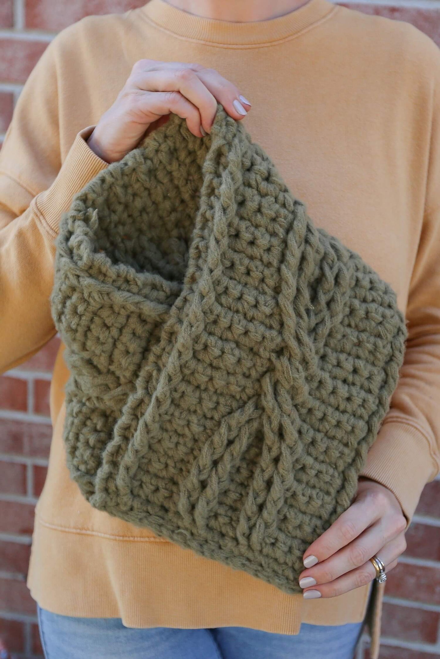 Crochet Kit - Chunky Cabled Cowl