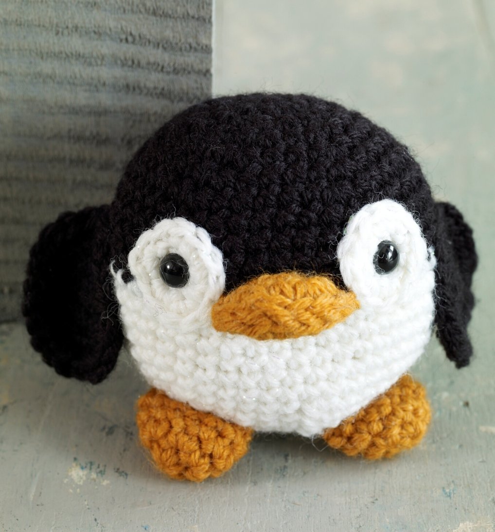 Amigurumi Penguin Pattern (Crochet)