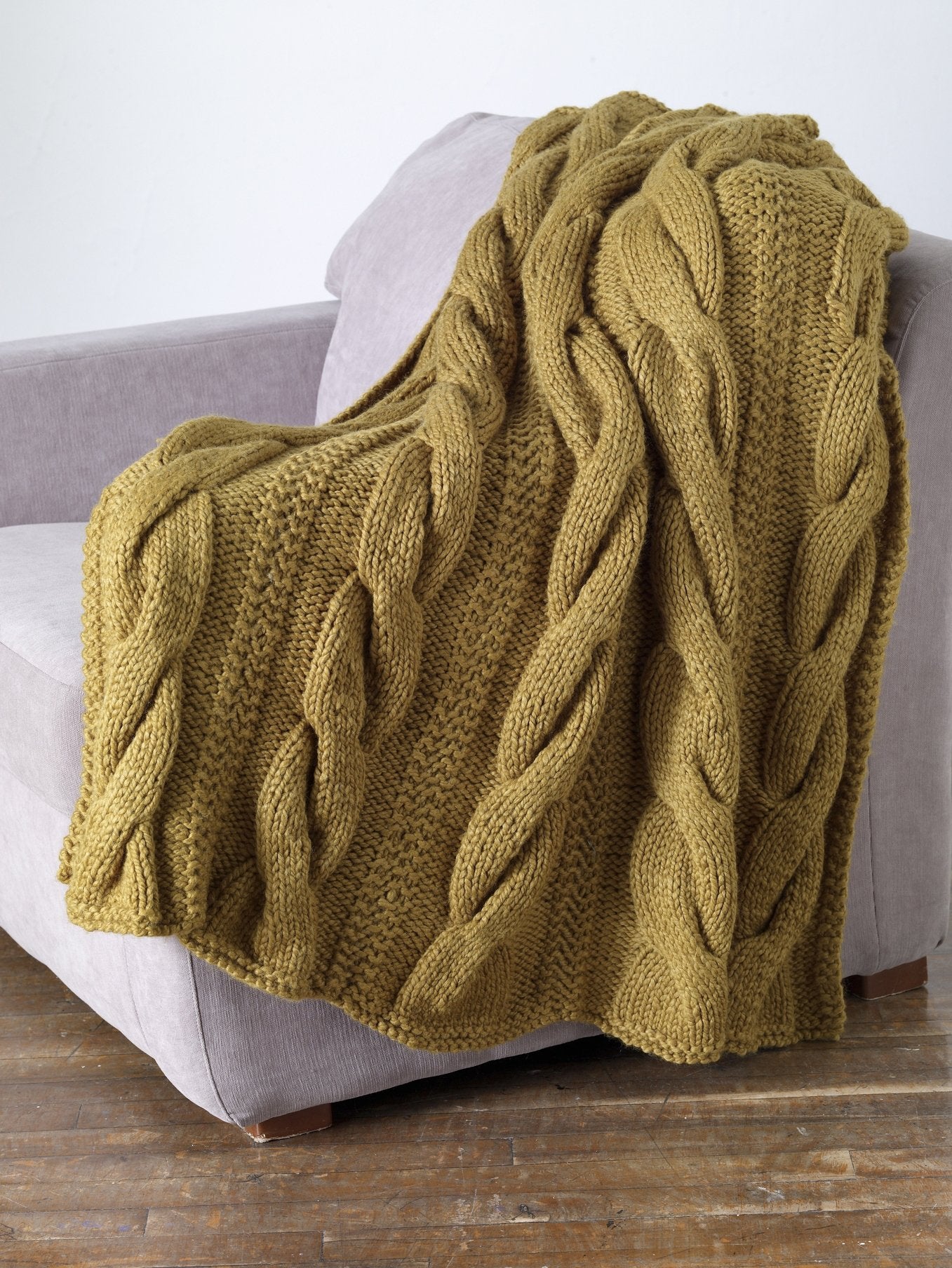 Classic Cable Throw Pattern (Knit)