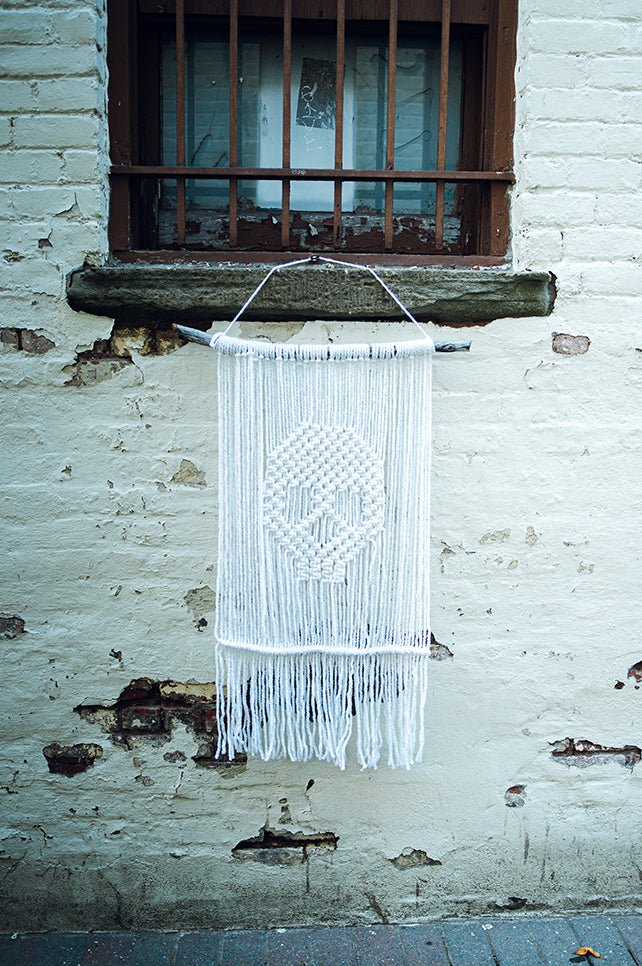 Macrame Skull Wall Hanging (Craft)