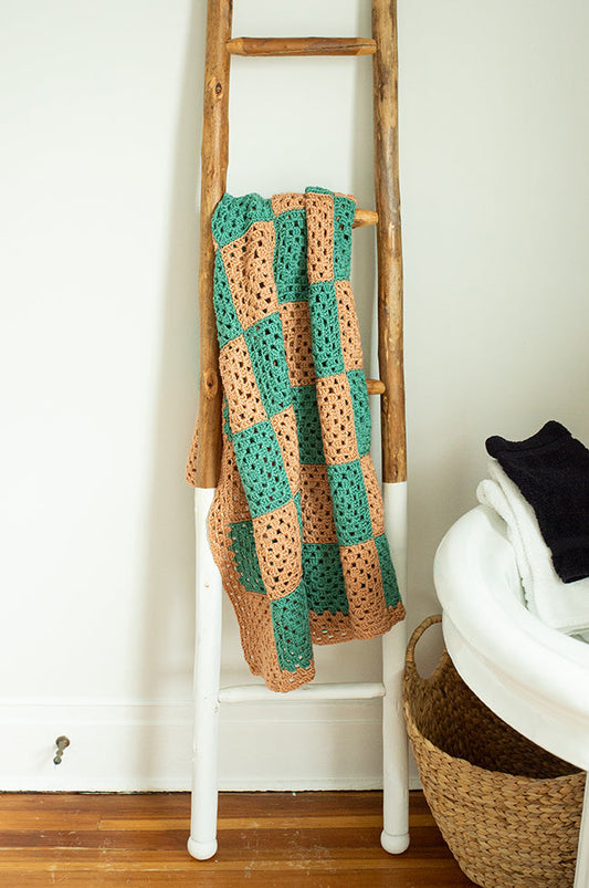 Checkered Afghan (Crochet)