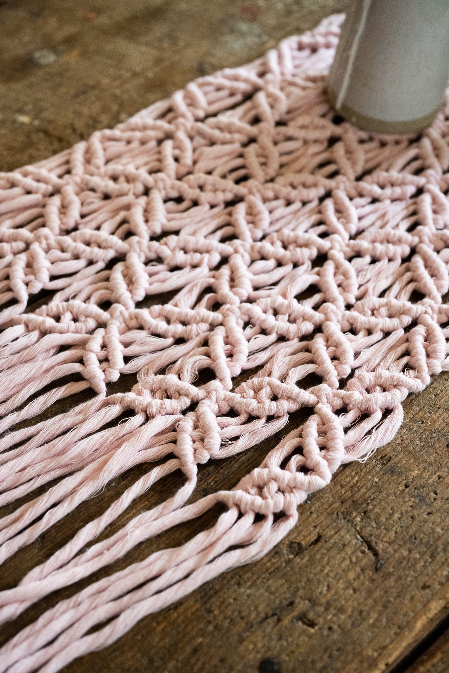 Wavy Vibes Table Runner (Macrame)