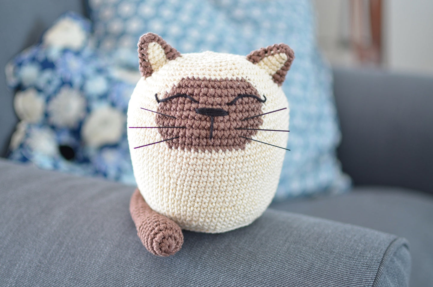 Cat Door Stopper (Crochet)