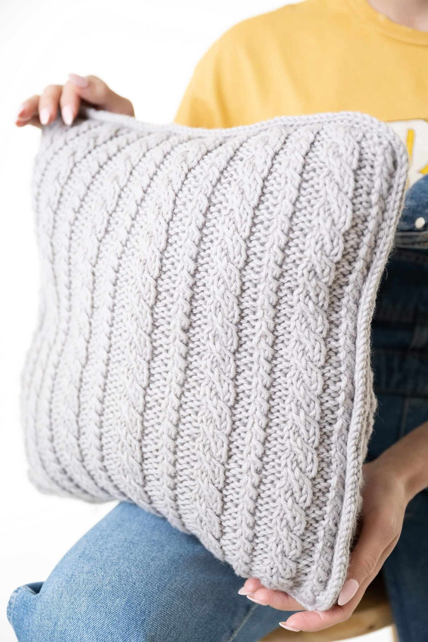 Cable Knit Pillow (Knit)