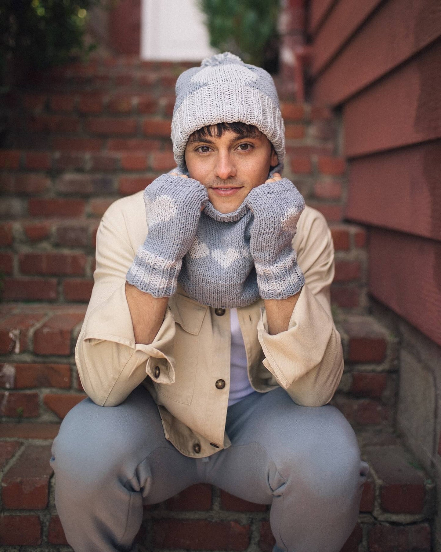 Hat, Glove and Cowl Set (Knit)