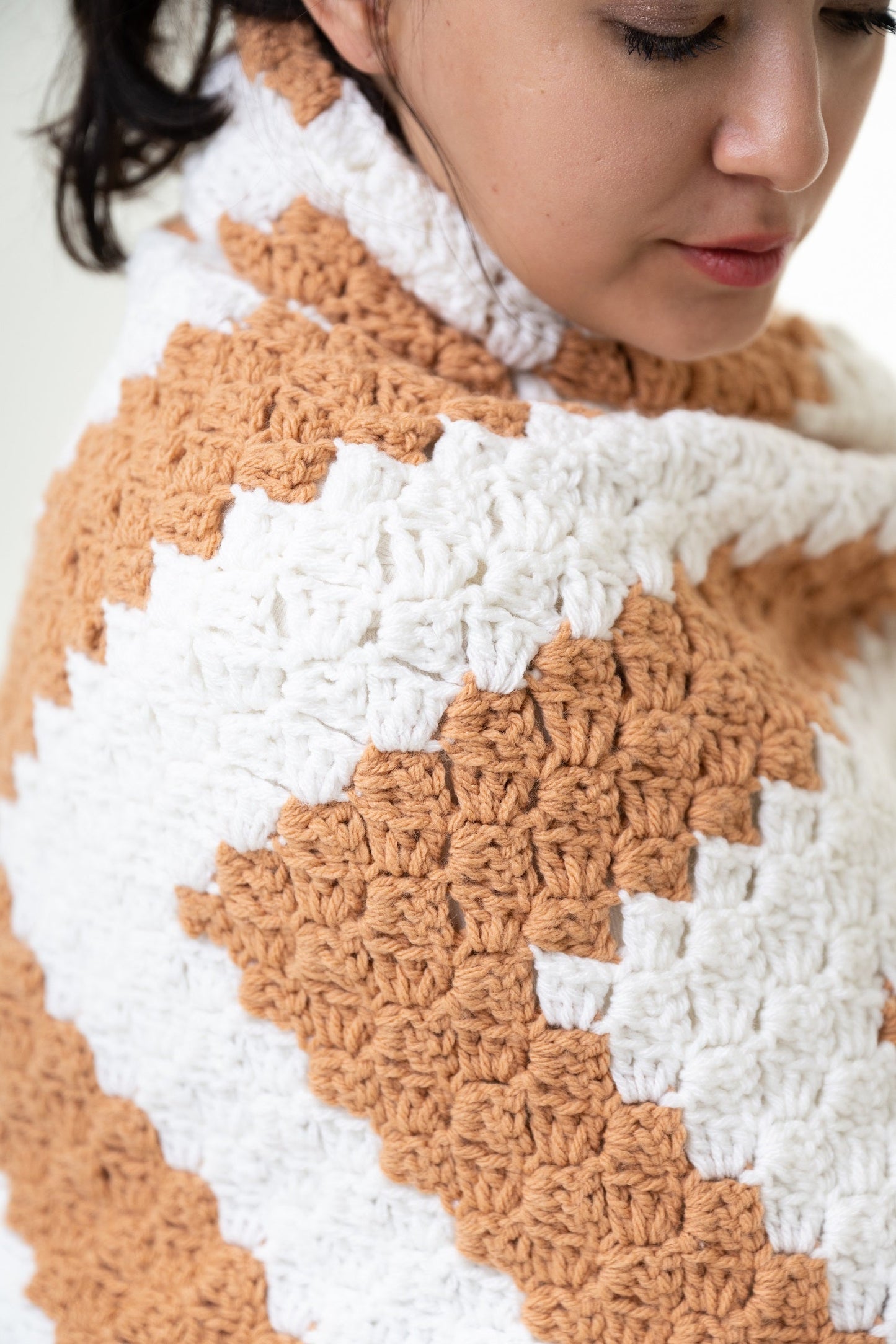 Striped C2C Lapghan (Crochet)