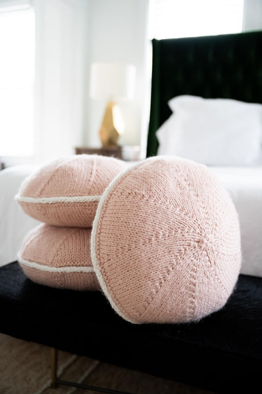 Macaron Pillows (Knit)