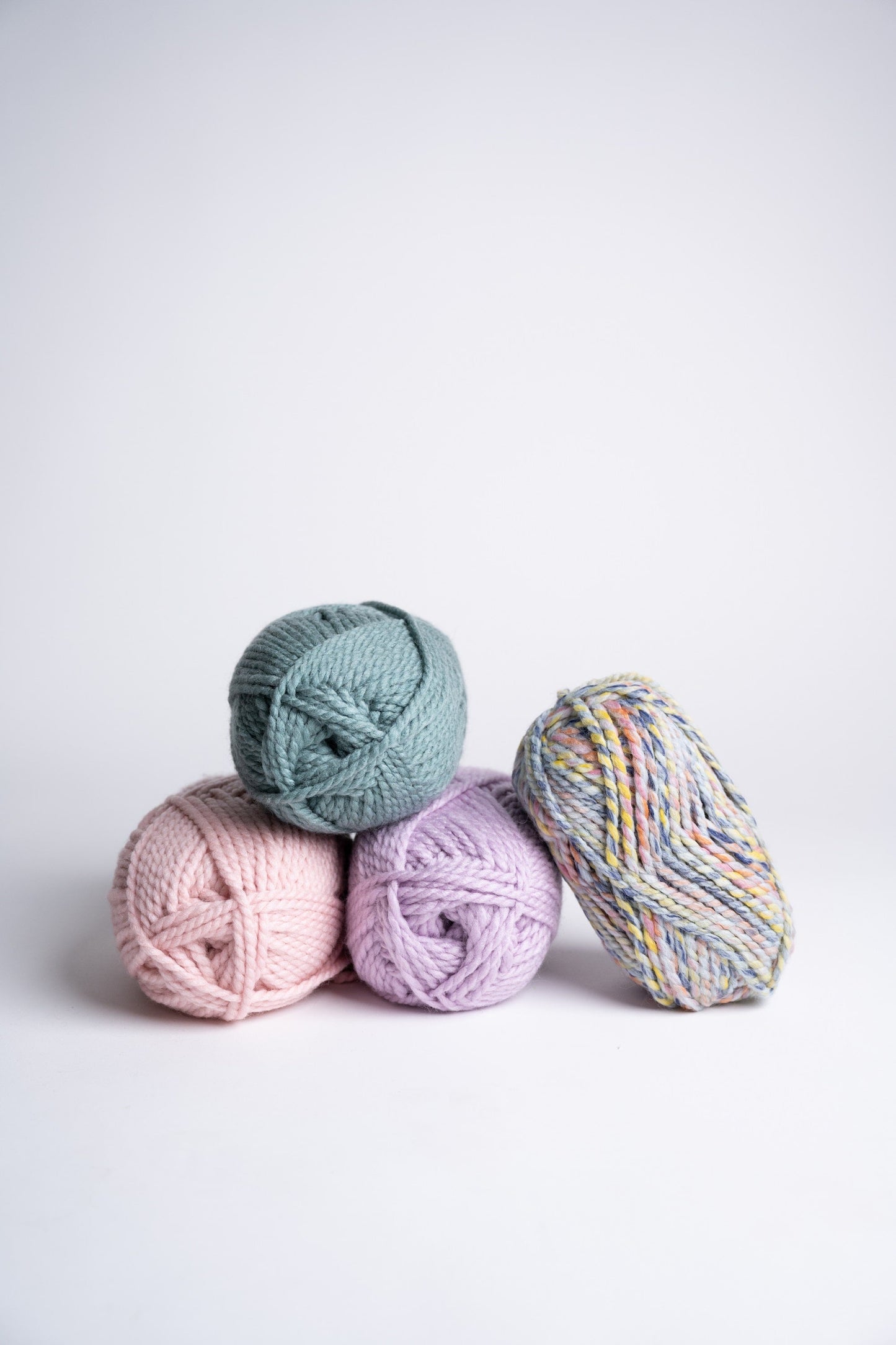 Color Palette - Wool-Ease® Thick & Quick® Yarn - Dreamsicle