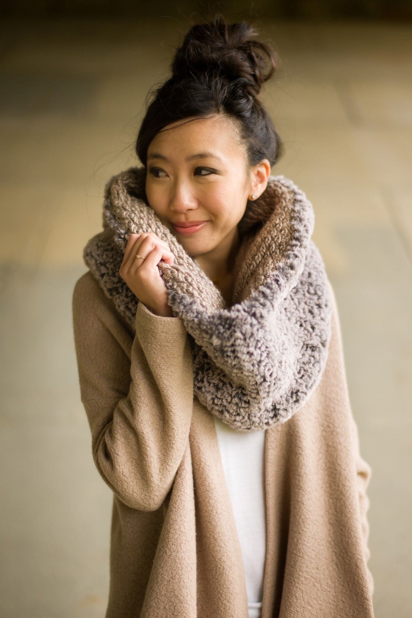 Crochet Kit - Luxe Faux Fur Cowl