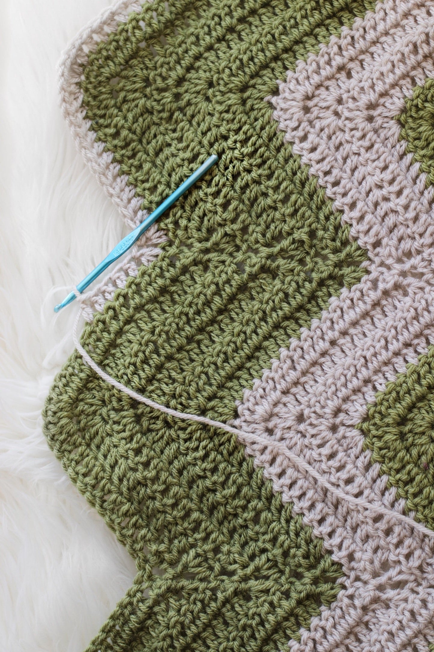 Crochet Kit - Zig Zag Chevron Afghan