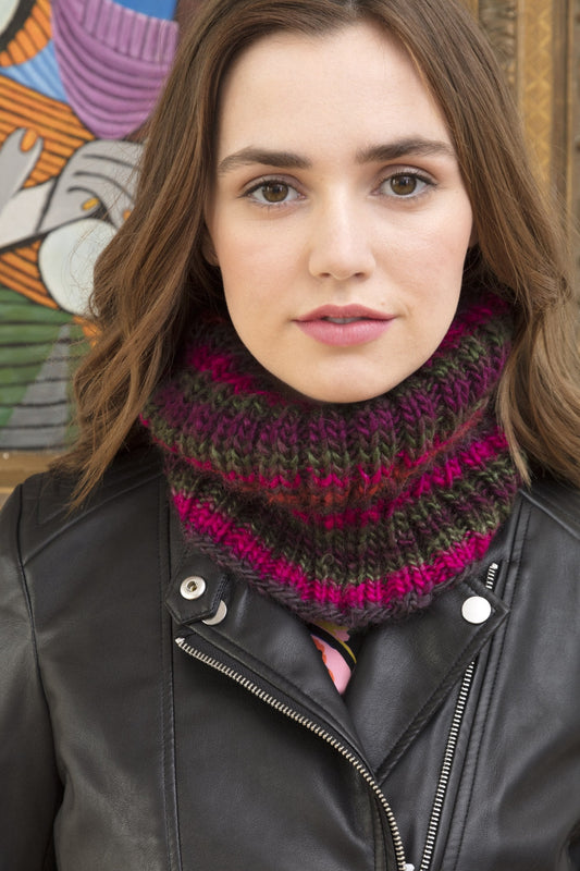 Movie Night Circle #Scarfie (Knit) - Version 2