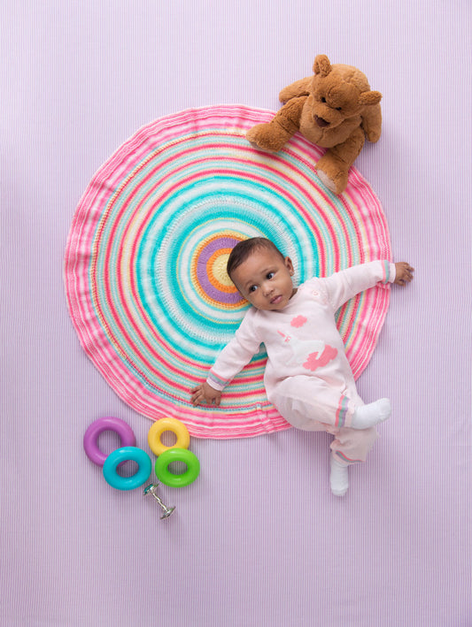 Round Ruffled Baby Afghan (Knit)