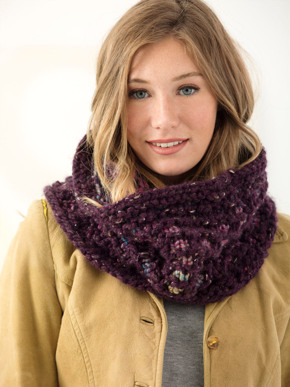 Gridded Cowl (Knit)