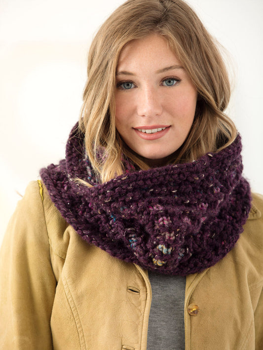 Gridded Cowl (Knit)