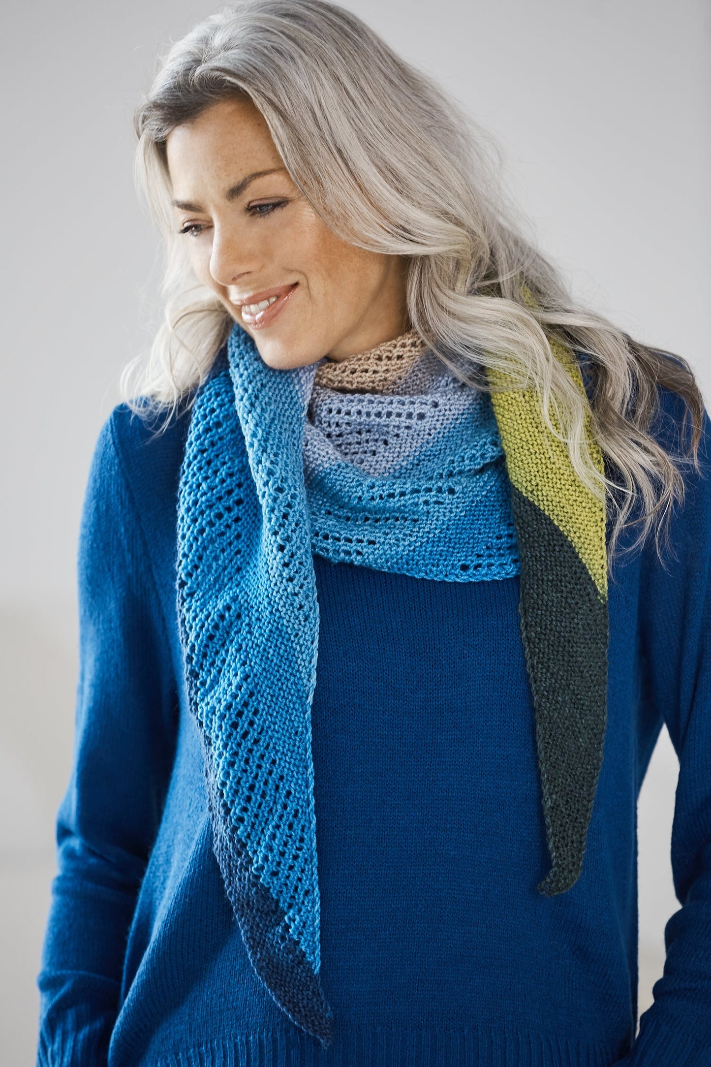 Easy Triangle Shawl (Knit) - Version 4