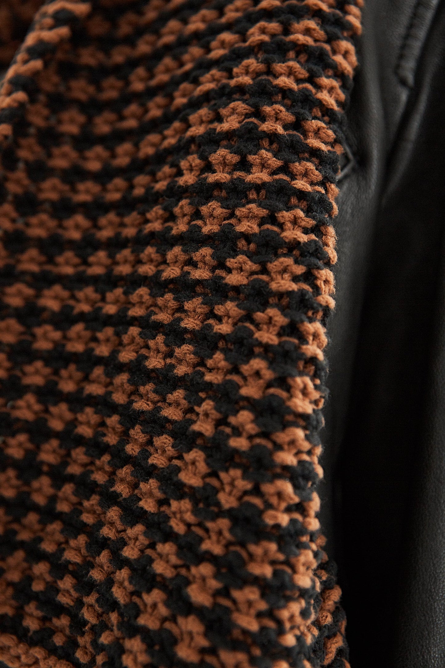 Cedar Falls Scarf (Knit)