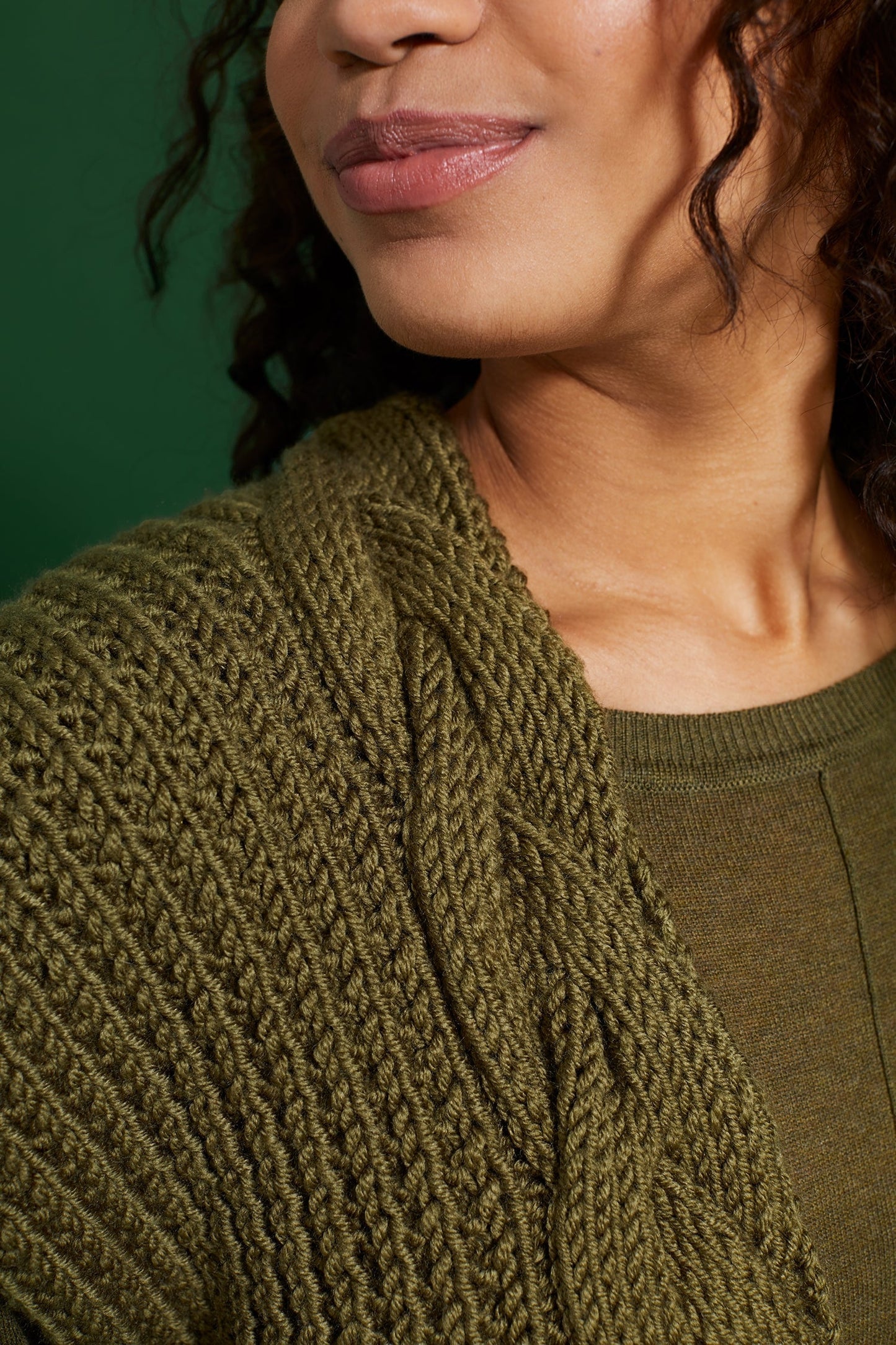 Holly Ruana (Knit)