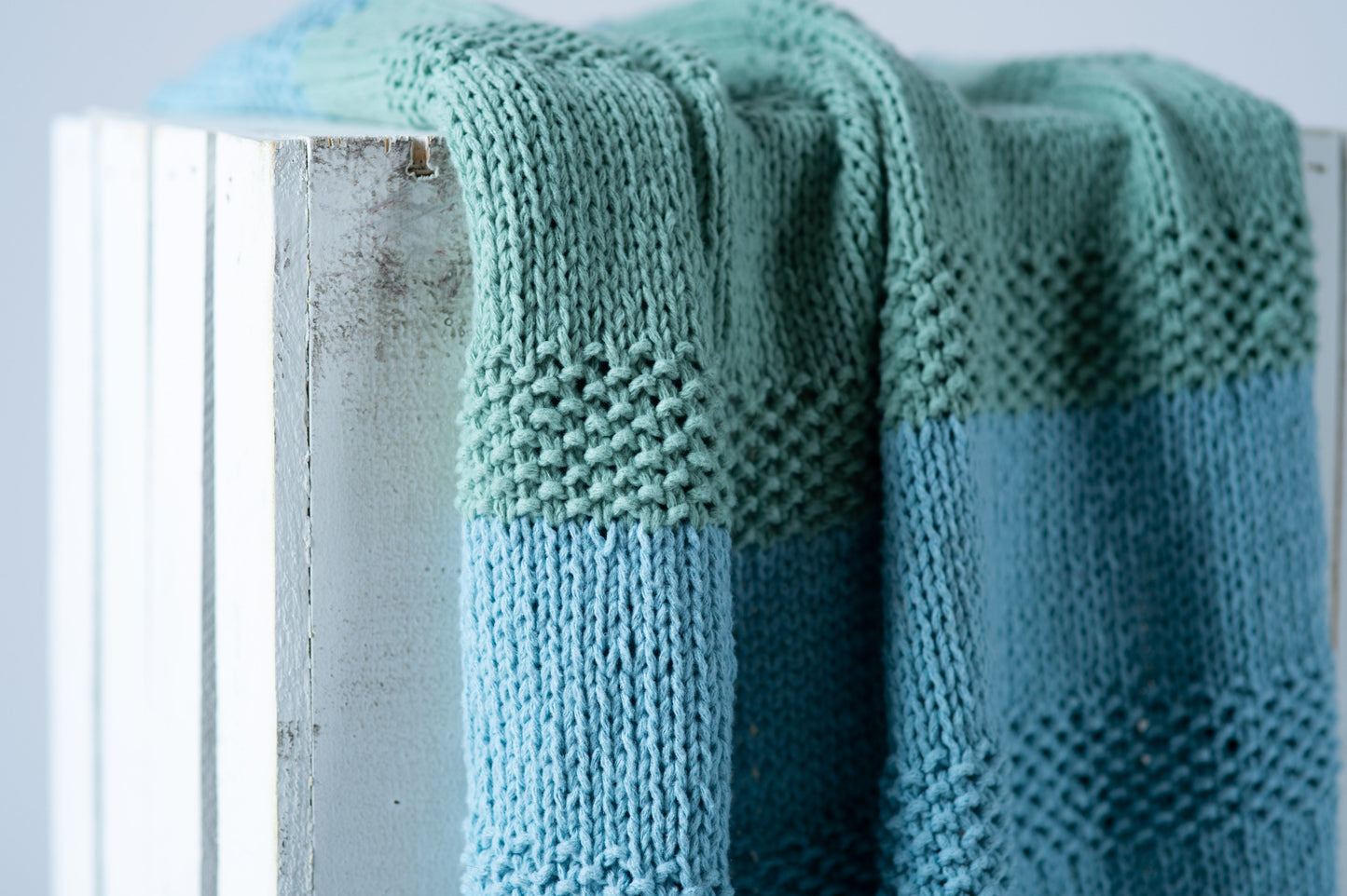 Two-tone Stroller Blanket (Knit)